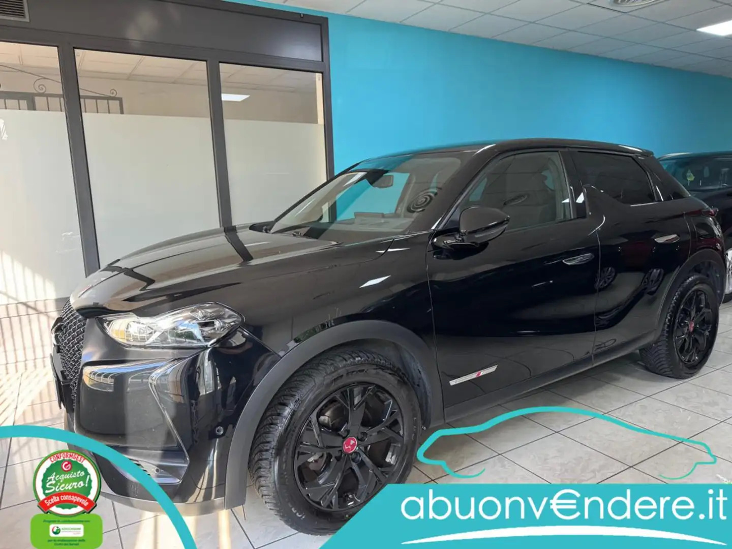 DS Automobiles DS 3 Crossback BlueHDi 100 Performance Line Fekete - 1
