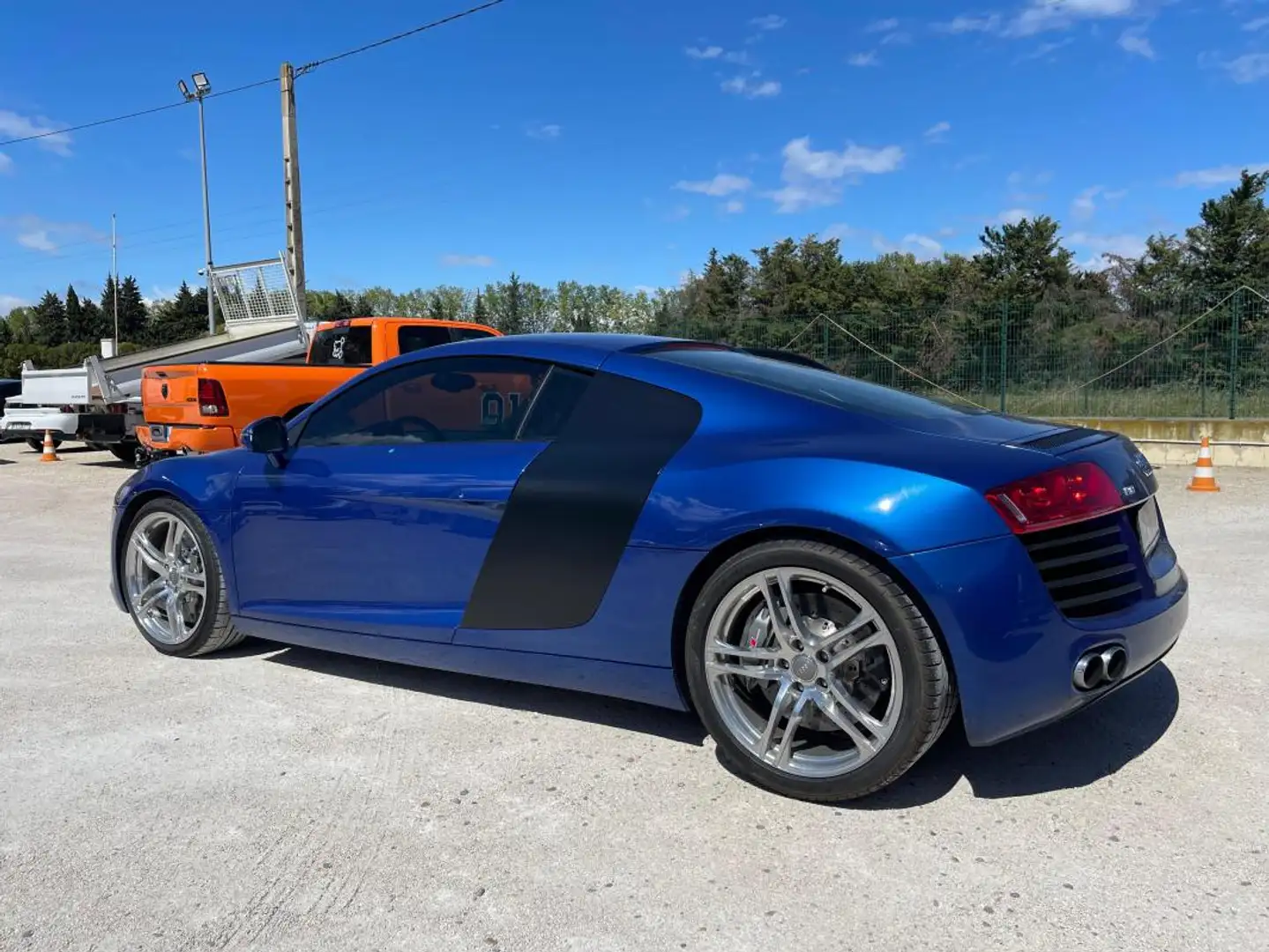 Audi R8 V8 FSI 420 CV R-tronic 6 Azul - 2