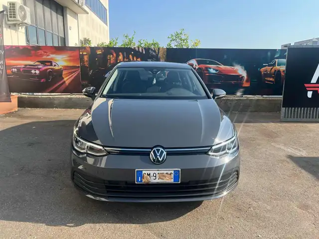 Volkswagen Golf view 2