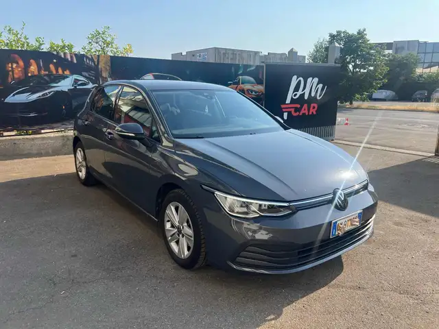 Volkswagen Golf view 3