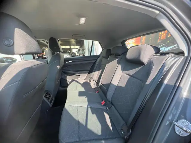 Volkswagen Golf view 12