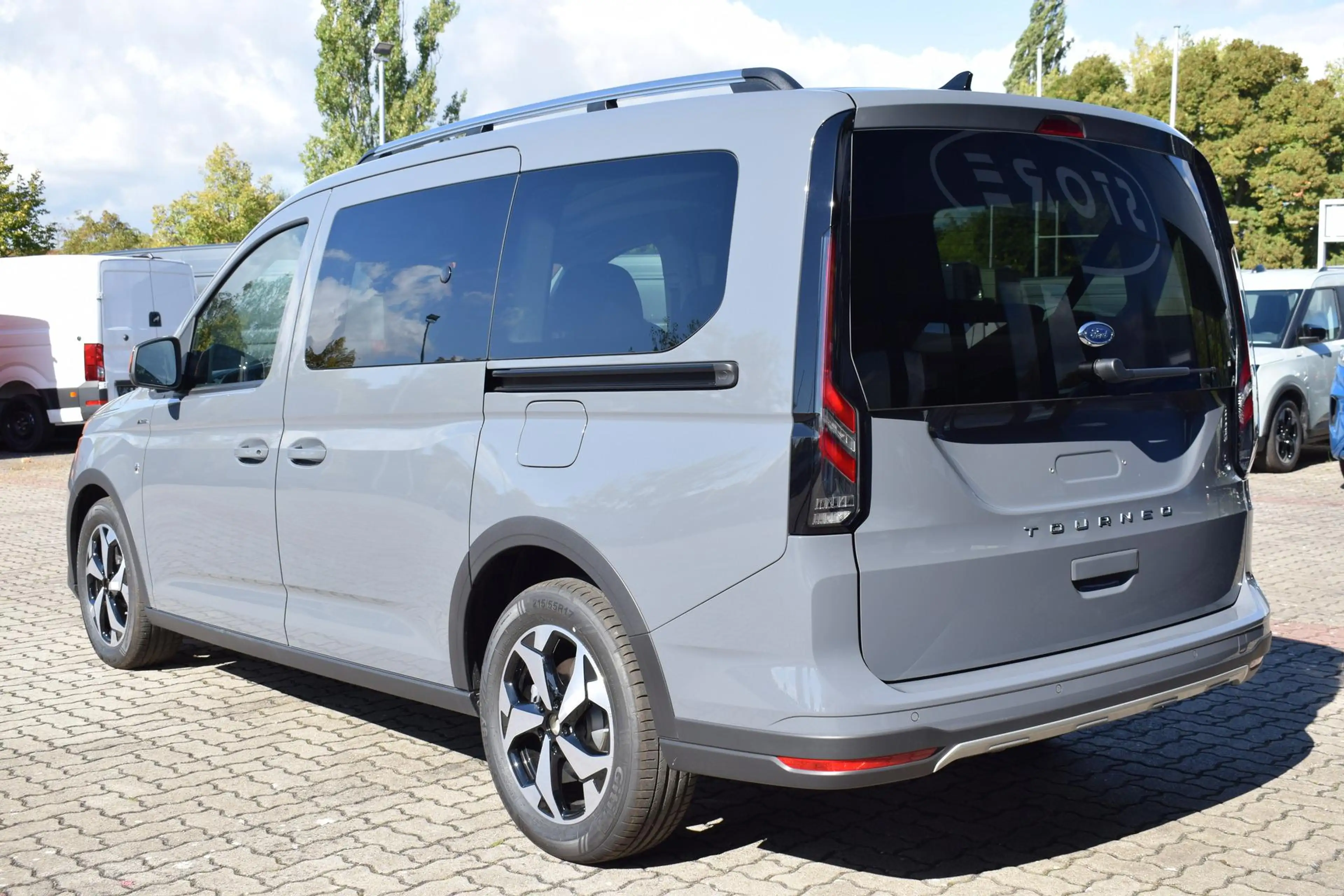 Ford Grand Tourneo Connect 2.0 EcoB Active L2 LED Kamera — photo 7