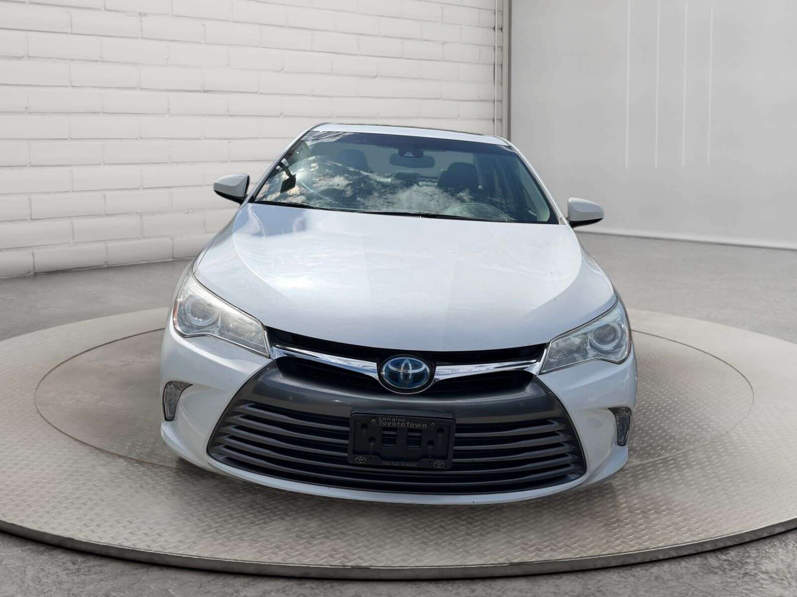 2017 Toyota Camry HYBRID XLE; AUTOMATIC, SUNROOF, HEATED SEATS, LEAT — снимка 1
