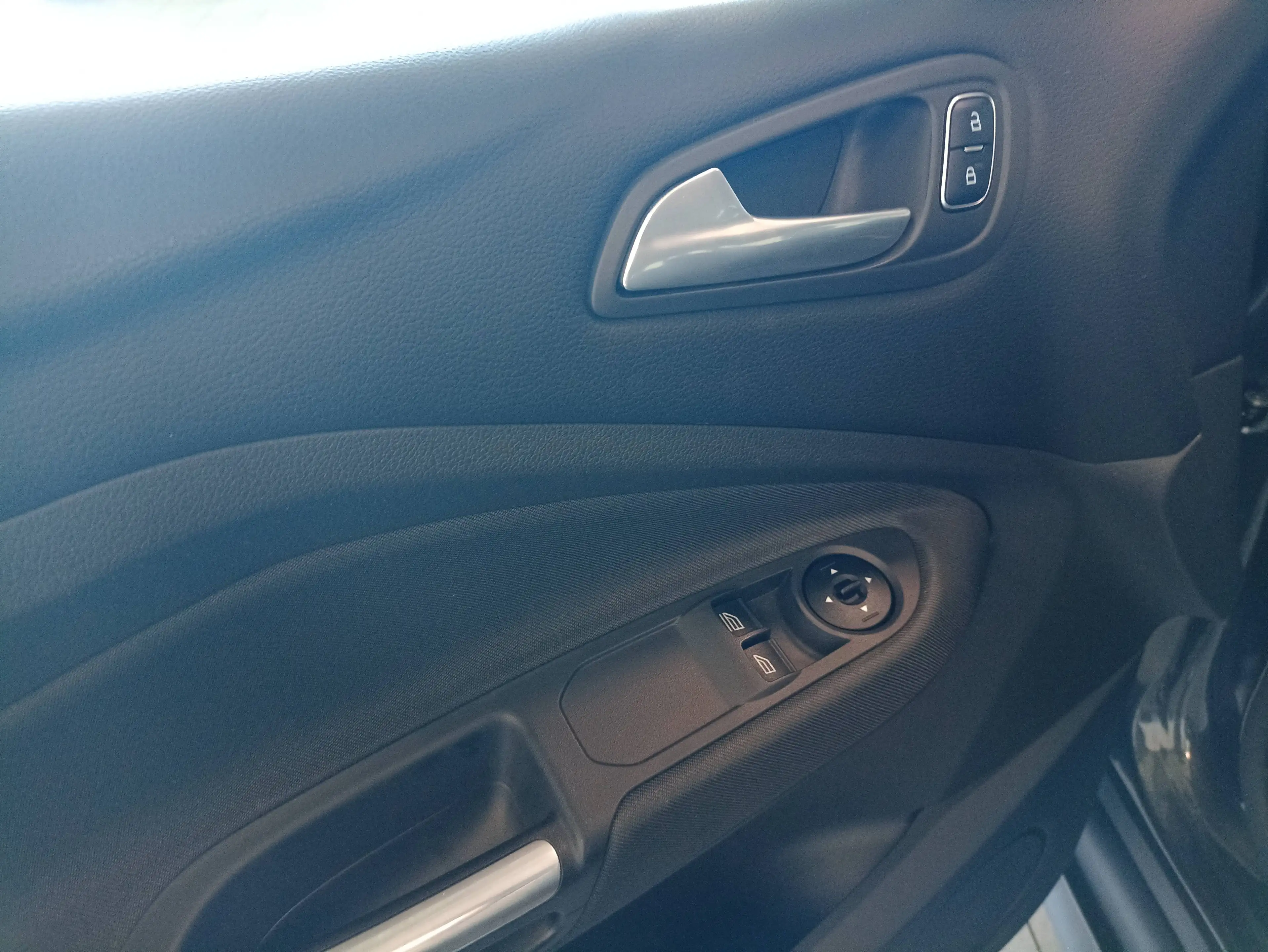 Ford C-Max C-Max 1.0 EcoBoost Start-Stopp-System Cool & Connect — photo 6