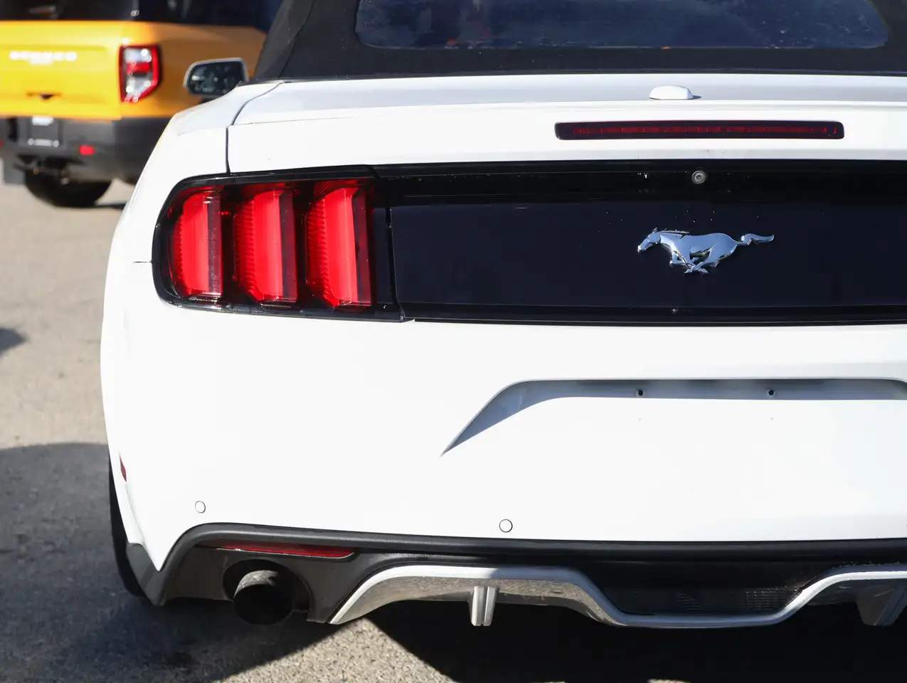 Ford Mustang снимка Ford Mustang