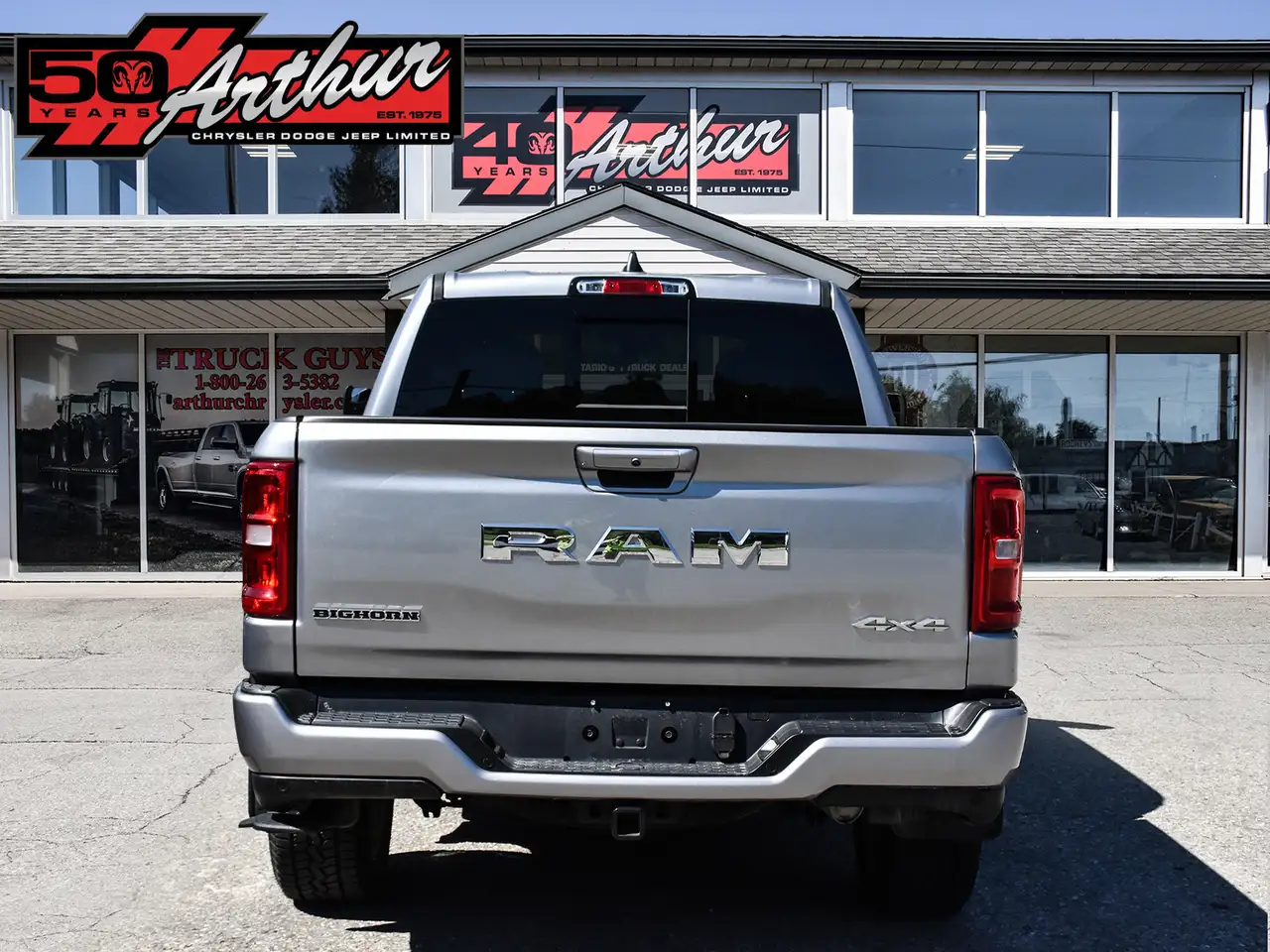 RAM 1500 снимка RAM 1500