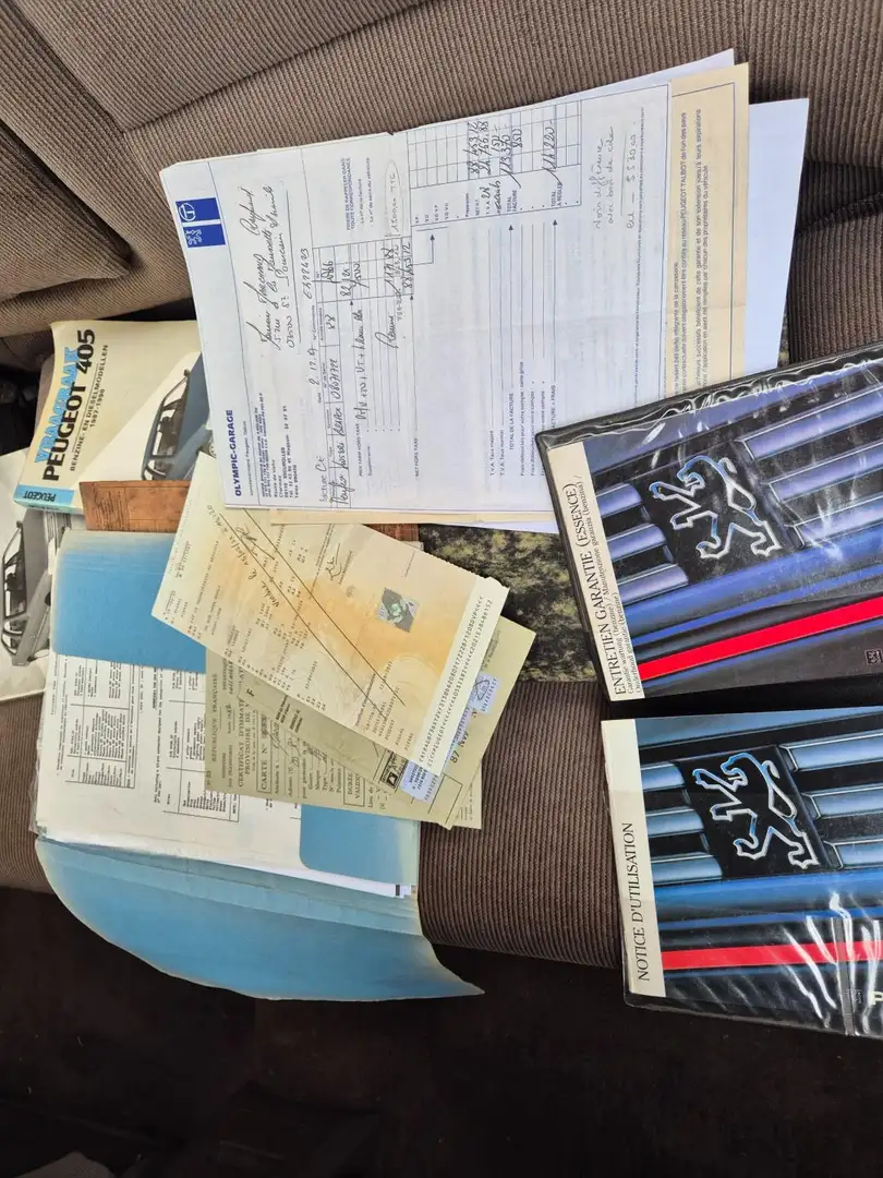 Peugeot 405 1.9 SRI kat. ZELDZAAM BOUWJAAR 1987 Bruin - 2