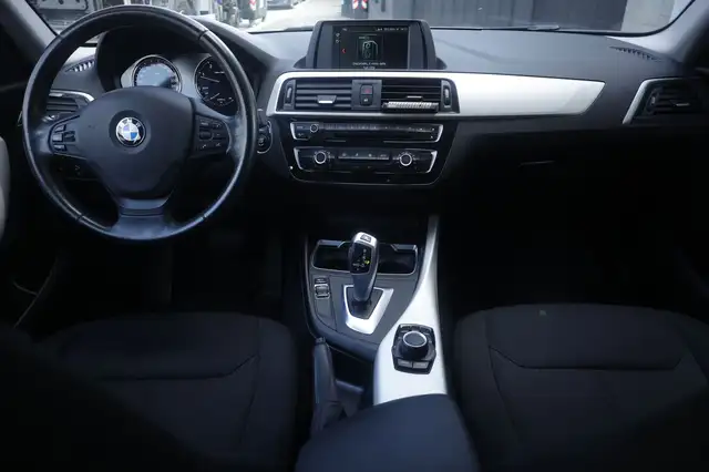 BMW 1 Series view 2