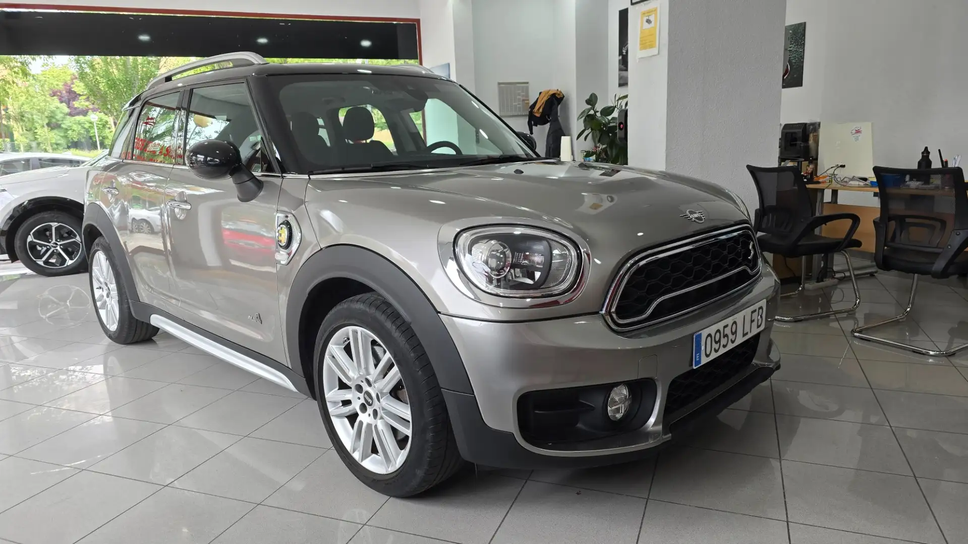 MINI Cooper Countryman S E ALL4 Beige - 1