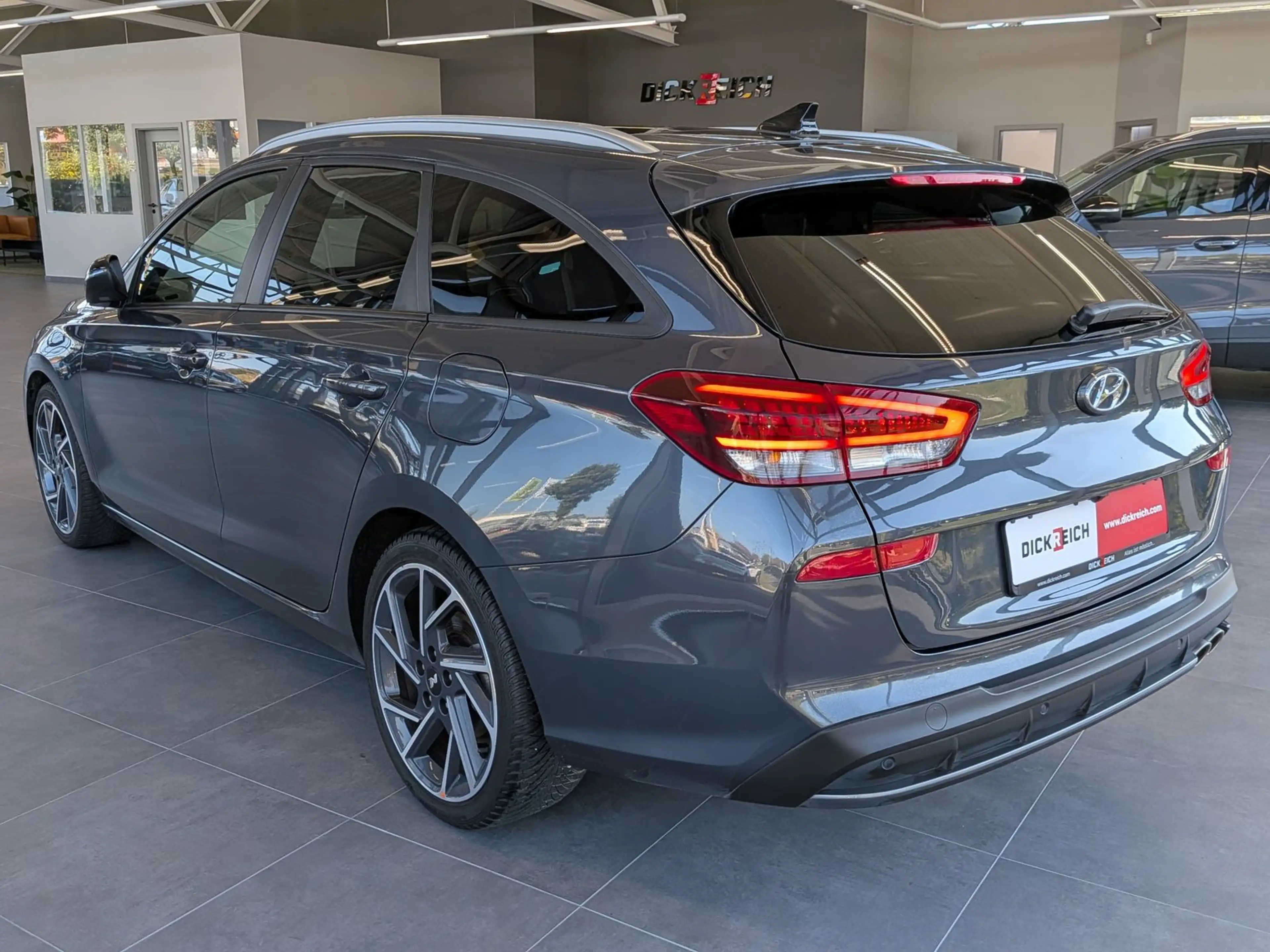 Hyundai i30 1.5 N-Line LED Kamera Pano Keyless SHz 18" — photo 6