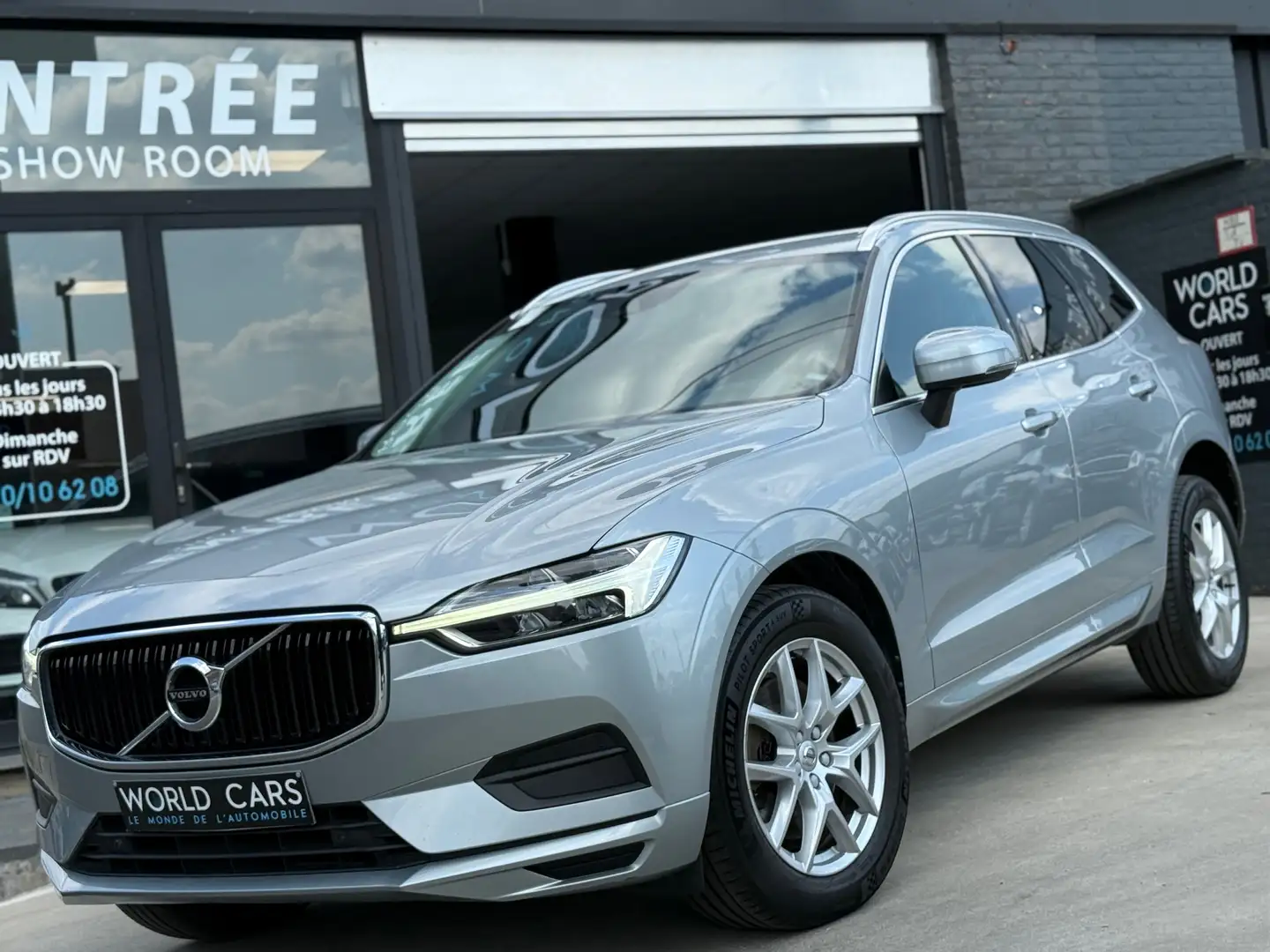 Volvo XC60 2.0 D4 Geartronic NAVIGATION/ LINE ASS./ DISTRO Gris - 1