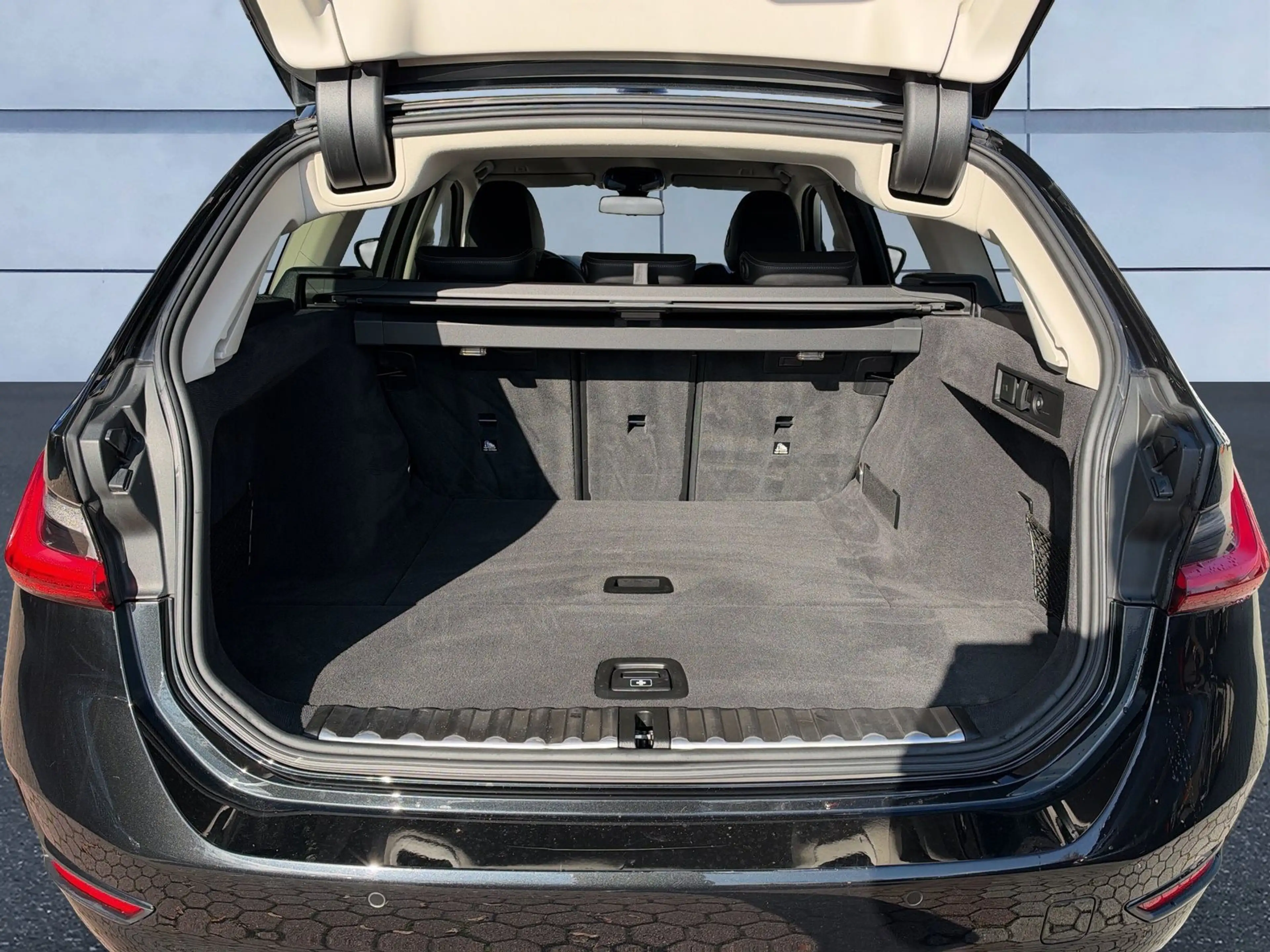 BMW 320 d Touring Advantage DAB WLAN Komfortzg. AHK — photo 11