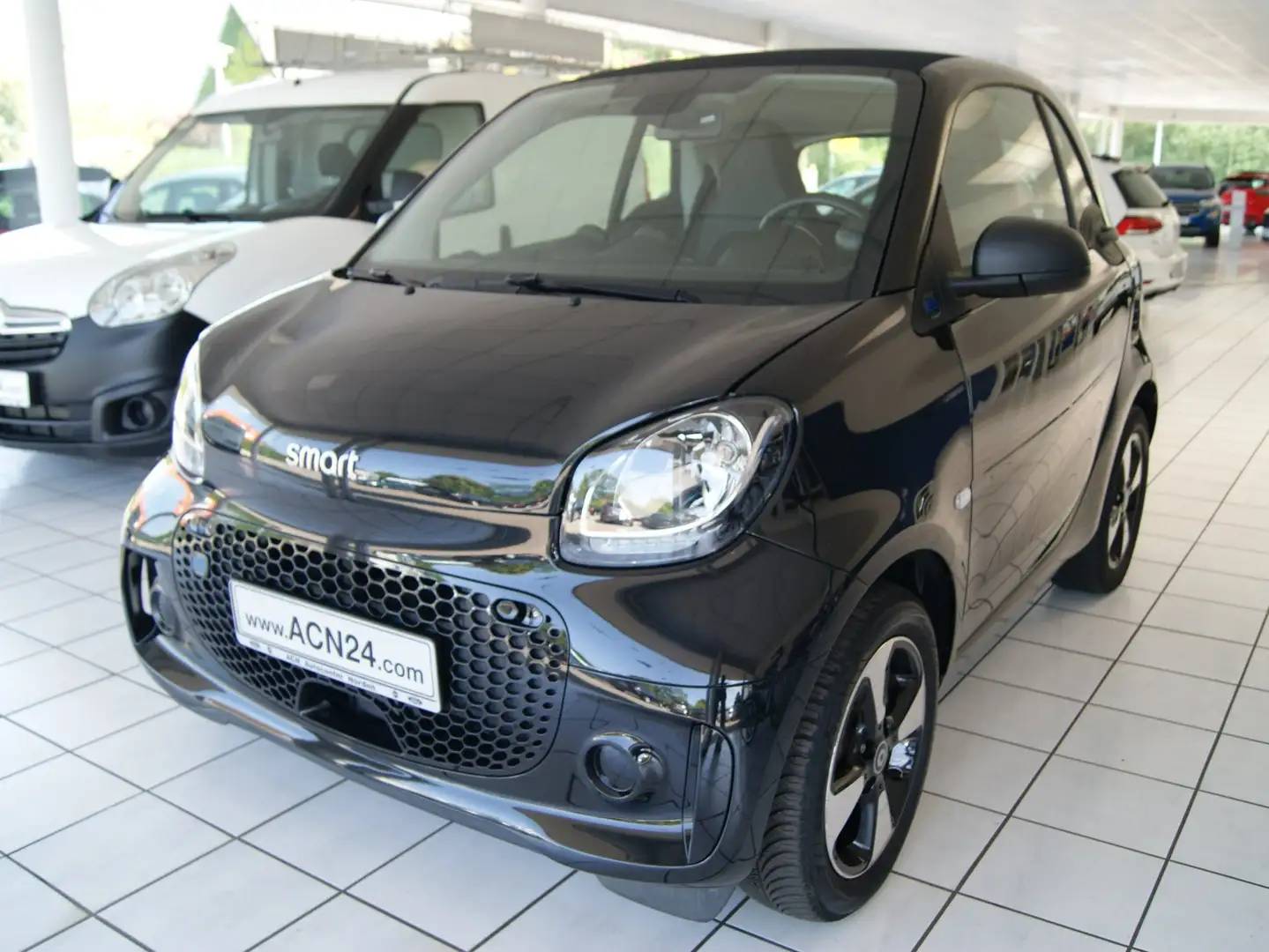 smart forTwo electric drive / EQ coupe Schwarz - 1