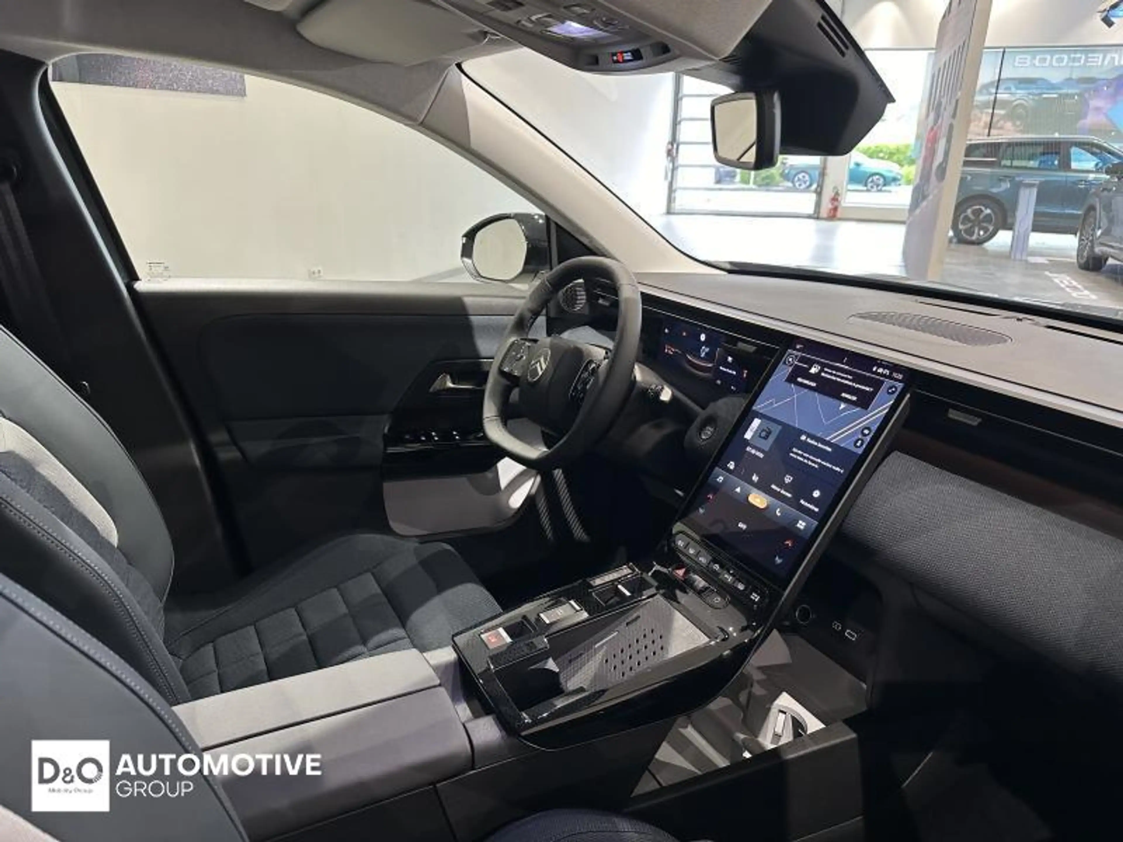 Citroen C5 Aircross plus hybrid automatic — photo 2