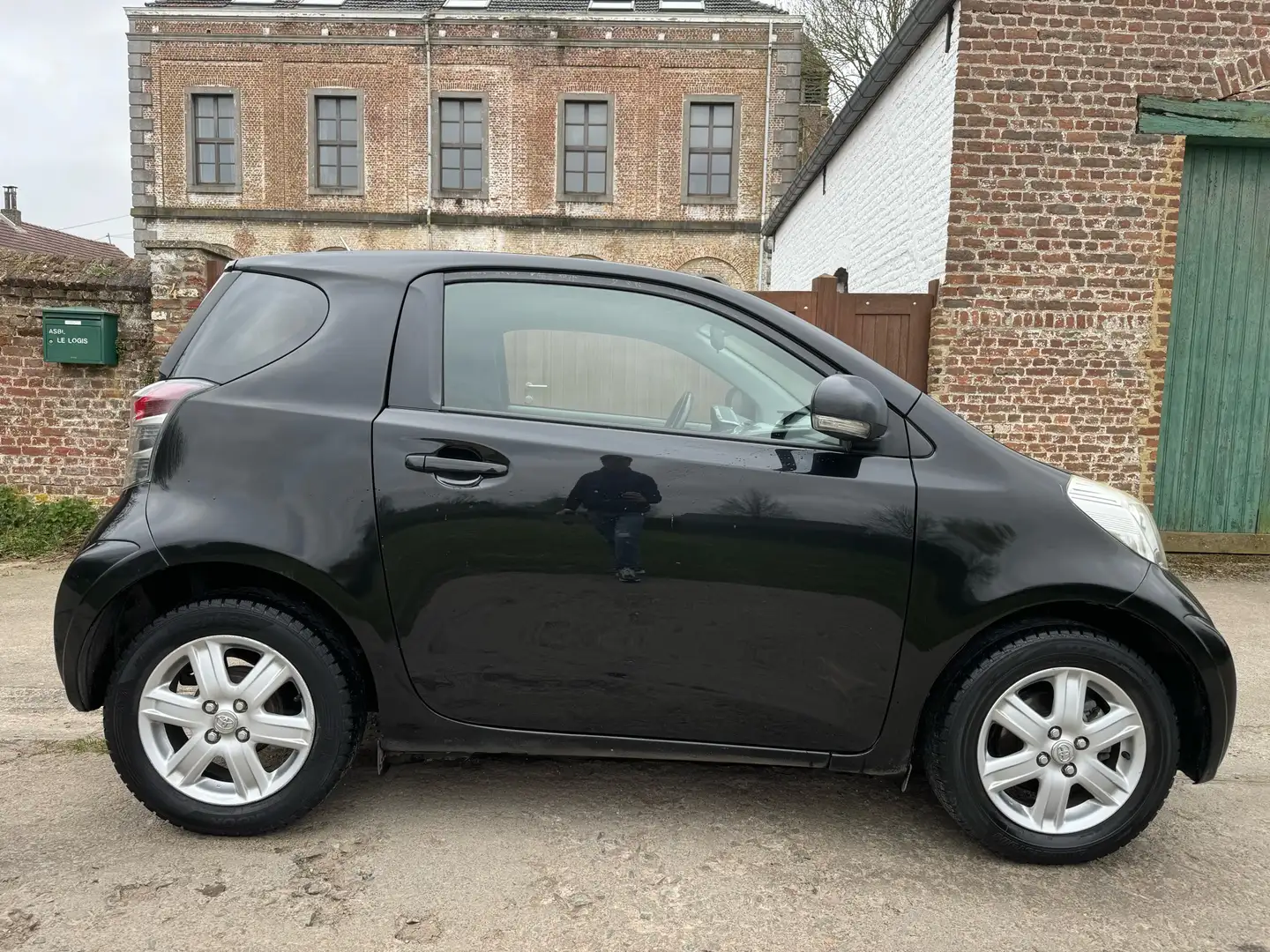 Toyota iQ 1.0i VVT-i Luna *AIRCO* Noir - 2