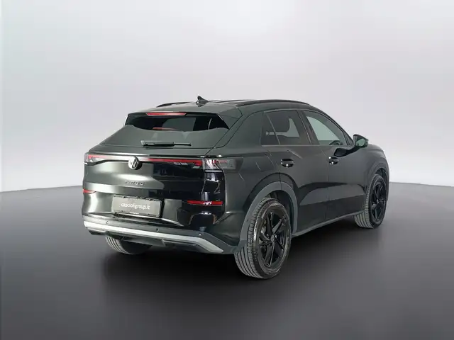 Volkswagen T-Roc view 4
