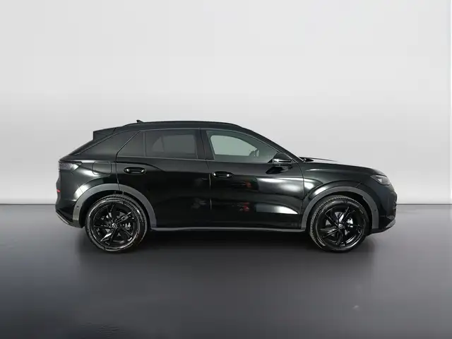 Volkswagen T-Roc view 3