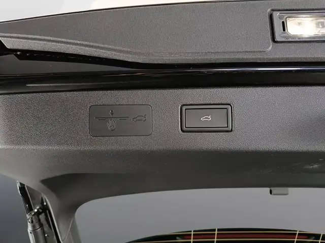 Volkswagen T-Roc view 21