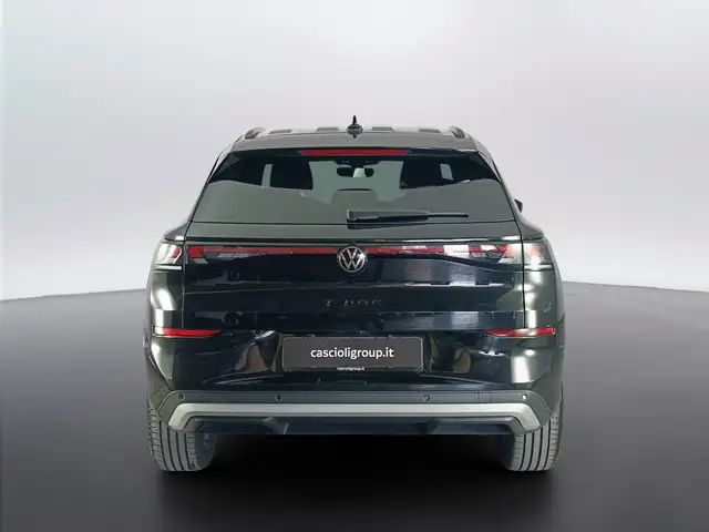 Volkswagen T-Roc view 5