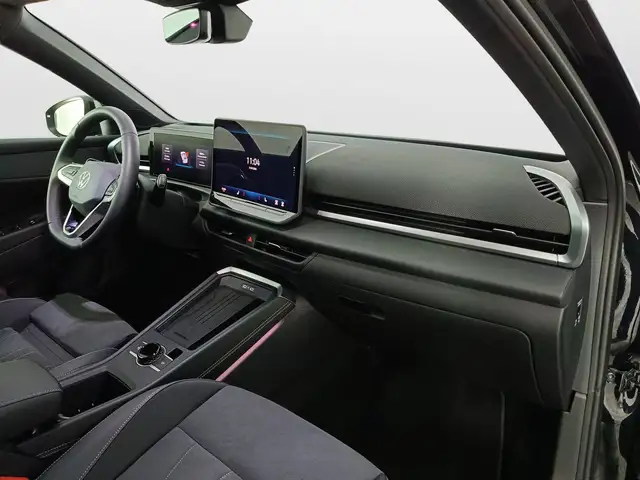 Volkswagen T-Roc view 10