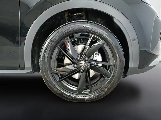 Volkswagen T-Roc view 22