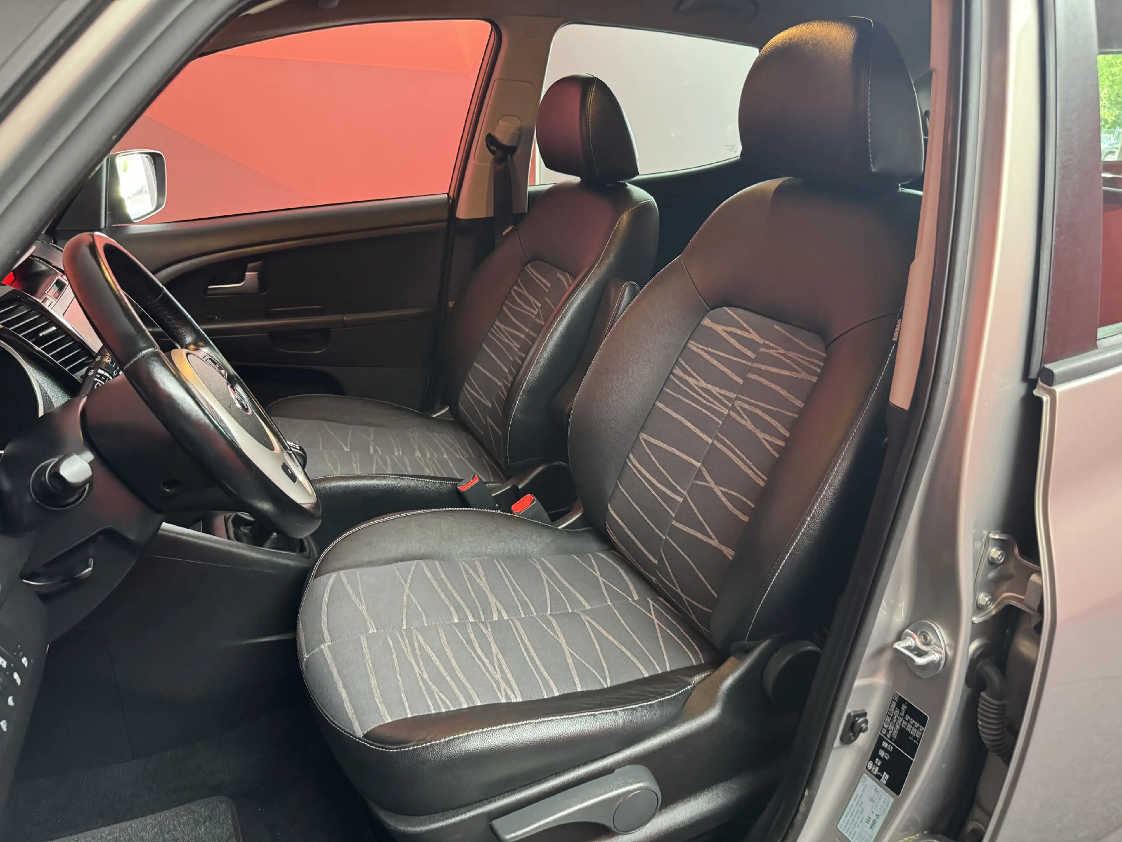 Kia Venga 1.4 CVVT DynamicPLusLine | nieuw binnen | Airco | — photo 4