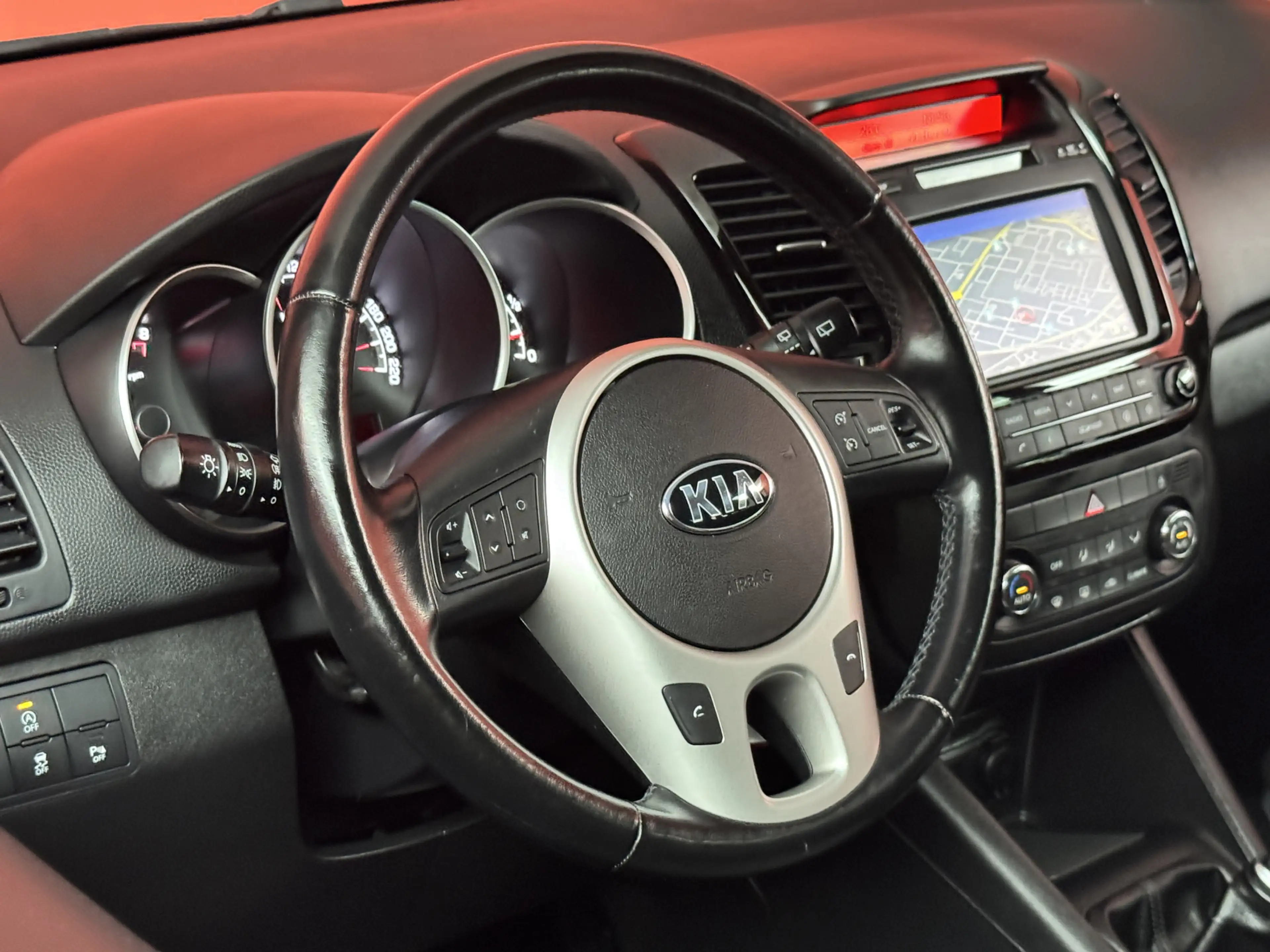 Kia Venga 1.4 CVVT DynamicPLusLine | nieuw binnen | Airco | — photo 3