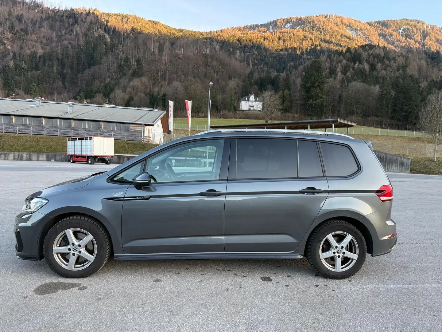 Volkswagen Touran Touran R line Grau - 2