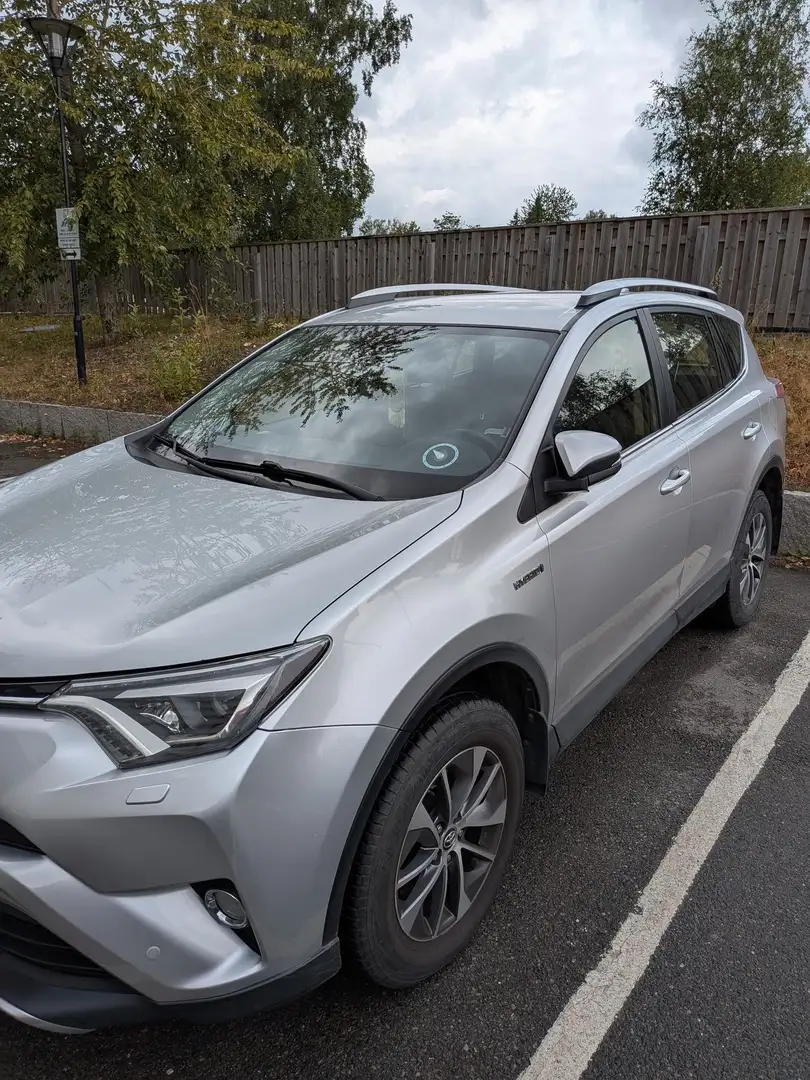 Toyota RAV 4 RAV 4 2.5 4x2 Hybrid Comfort Silber - 1