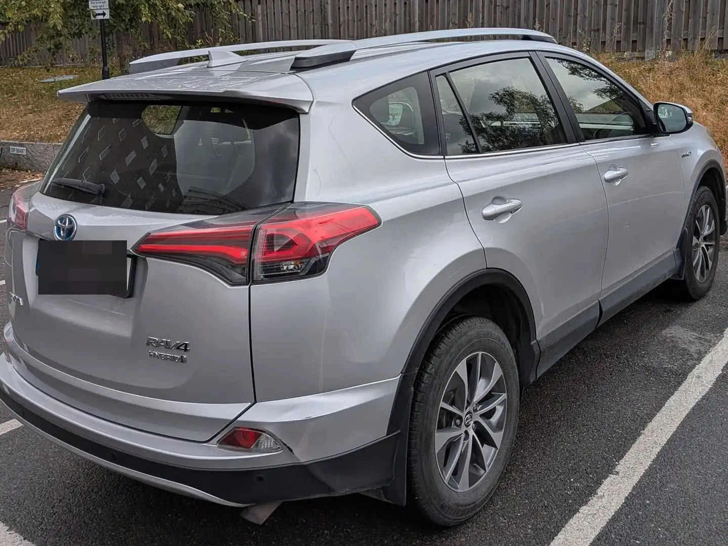 Toyota RAV 4 RAV 4 2.5 4x2 Hybrid Comfort Silber - 2