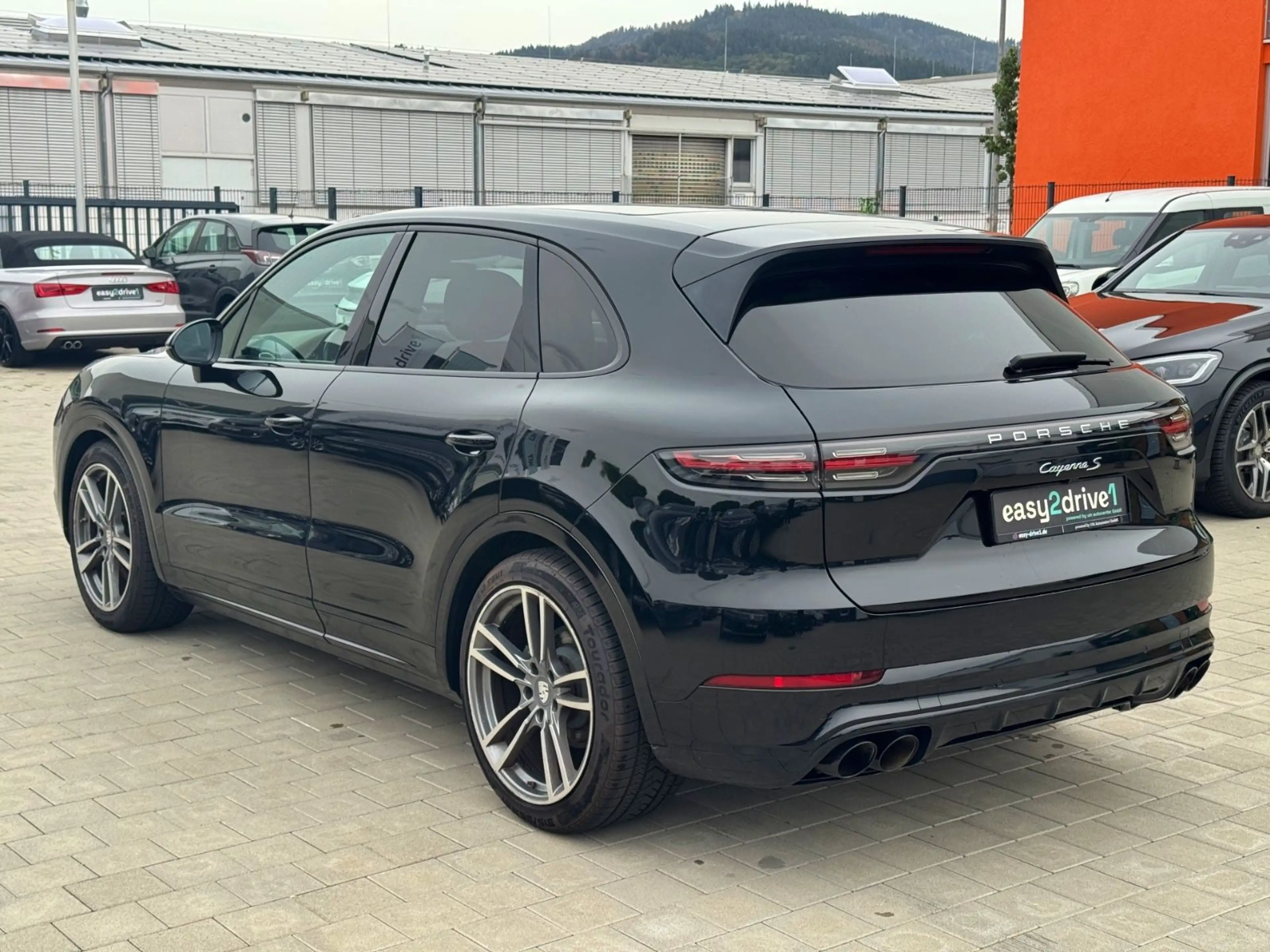 Porsche Cayenne S/PANO/BOSE/NAVI/CARPLAY/KEYLESS/LEDER — photo 4