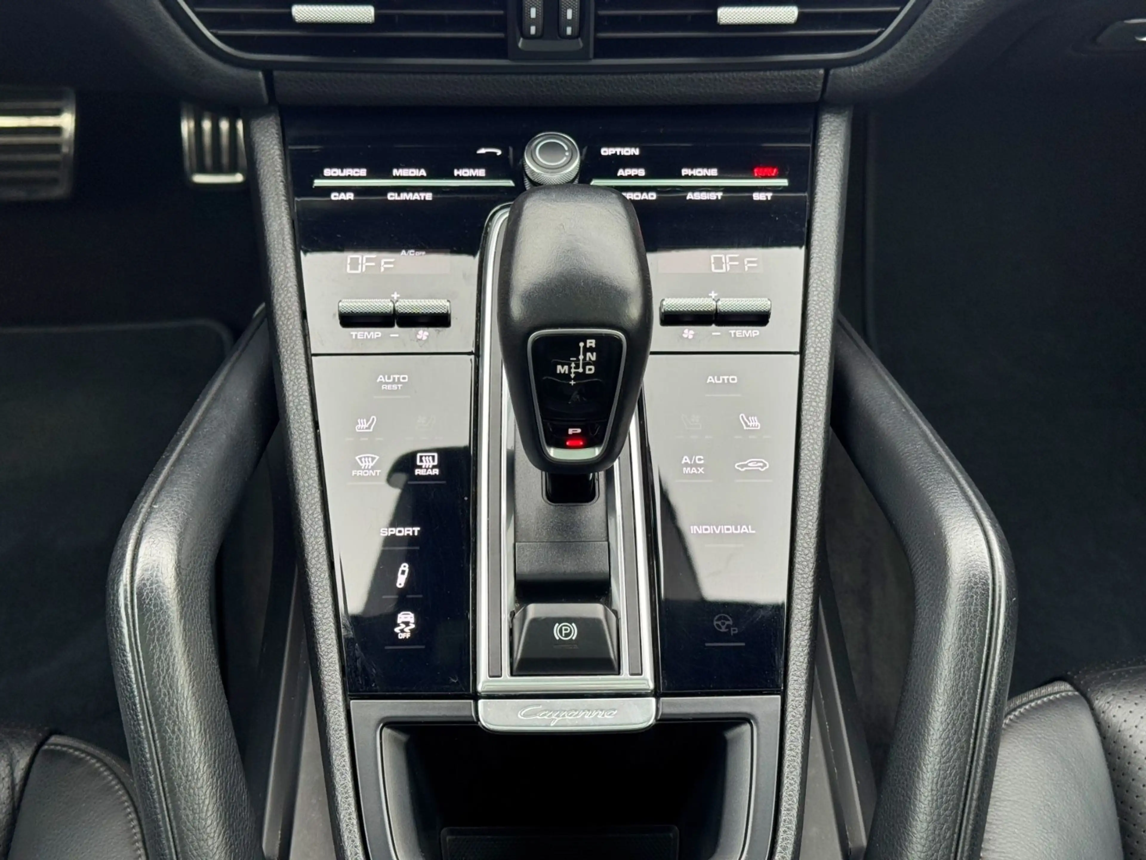 Porsche Cayenne S/PANO/BOSE/NAVI/CARPLAY/KEYLESS/LEDER — photo 13