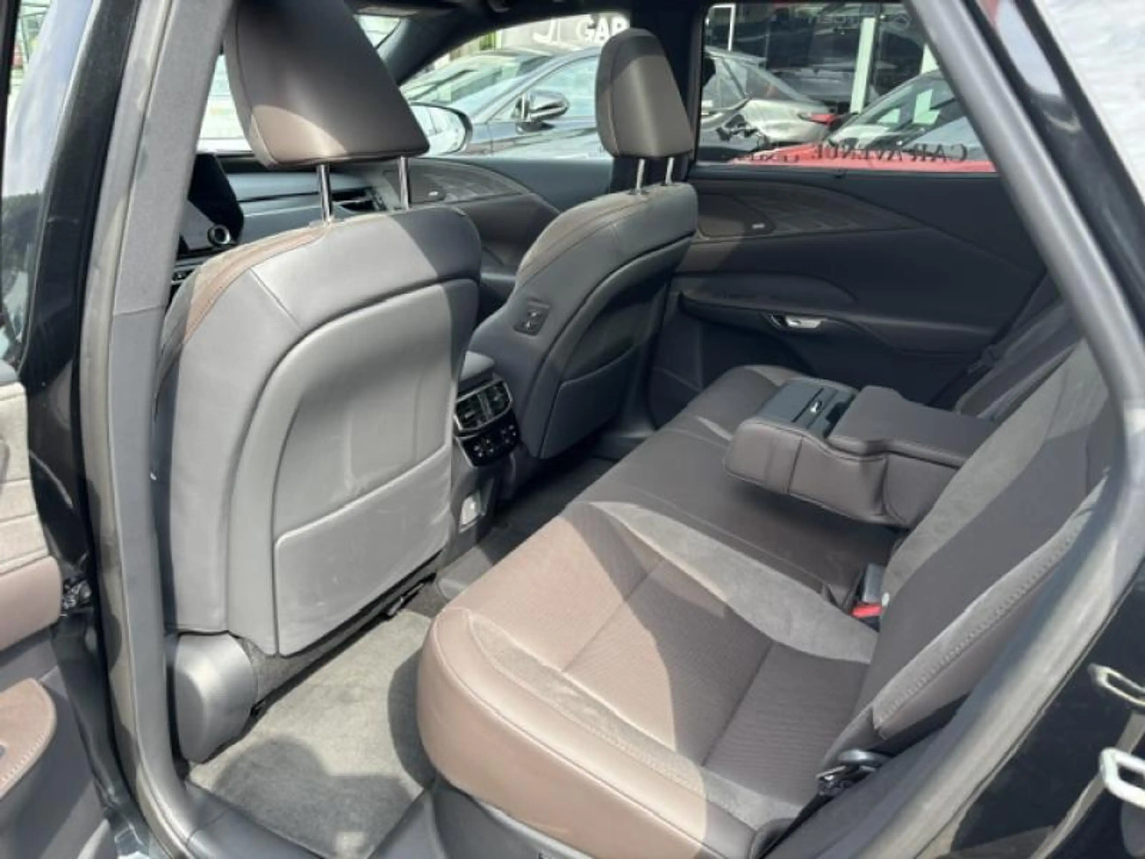 Lexus RX 450h 450h+ Privilege — photo 7