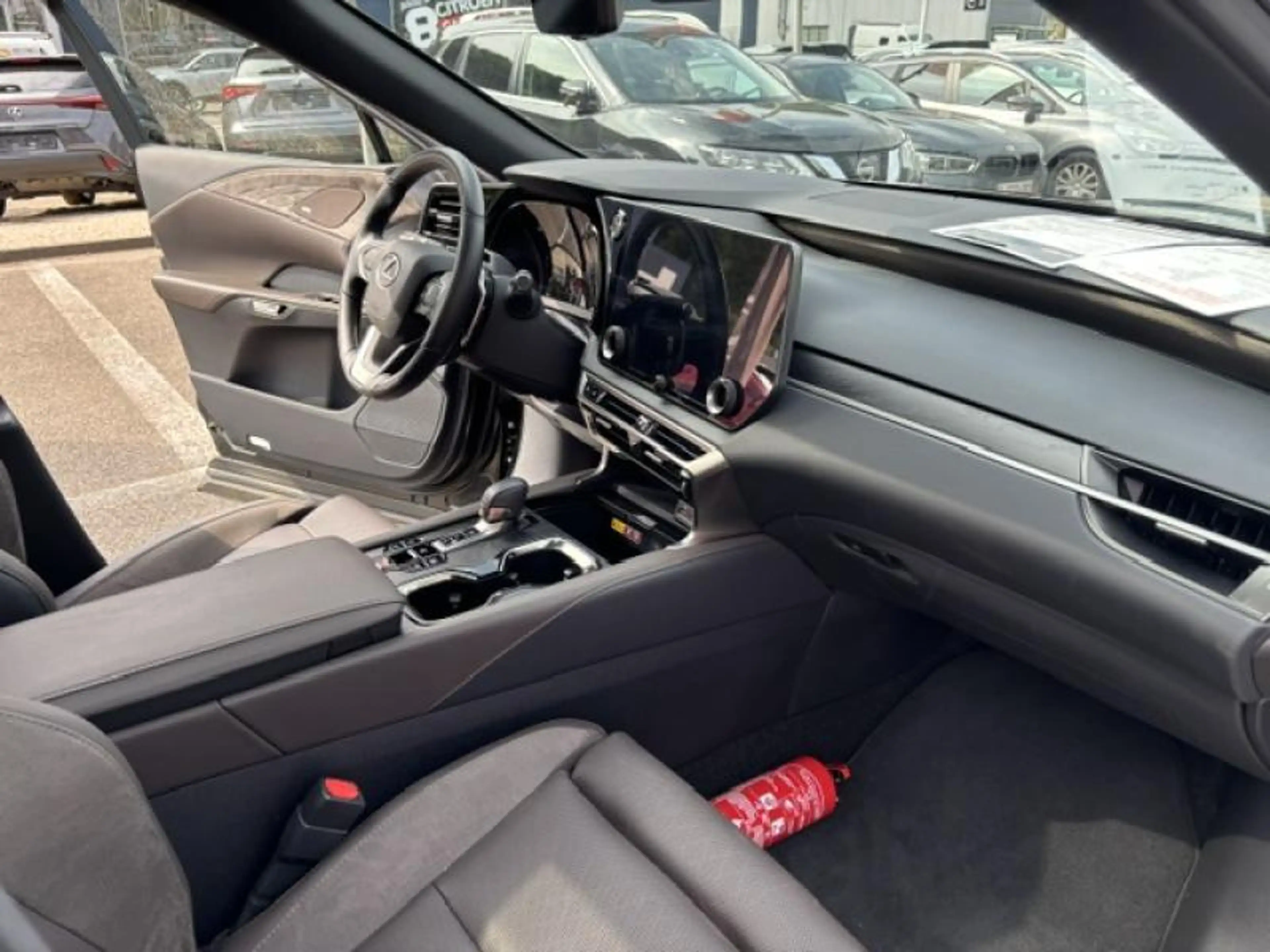Lexus RX 450h 450h+ Privilege — photo 8