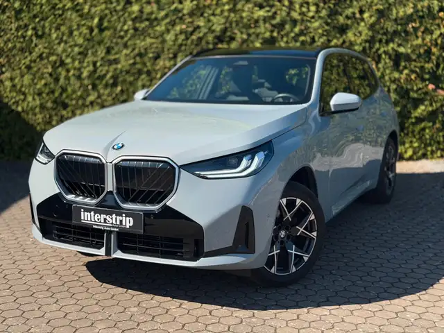BMW X3 main image