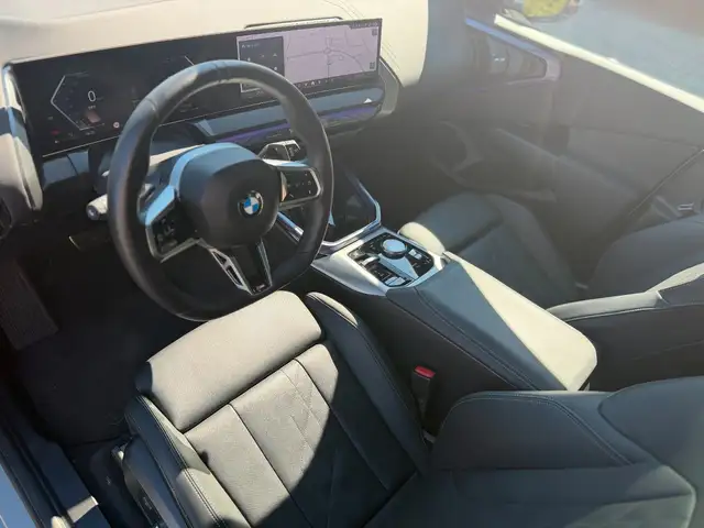 BMW X3 view 11