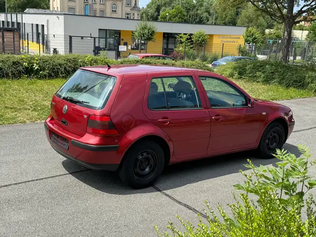 Volkswagen Golf view 6