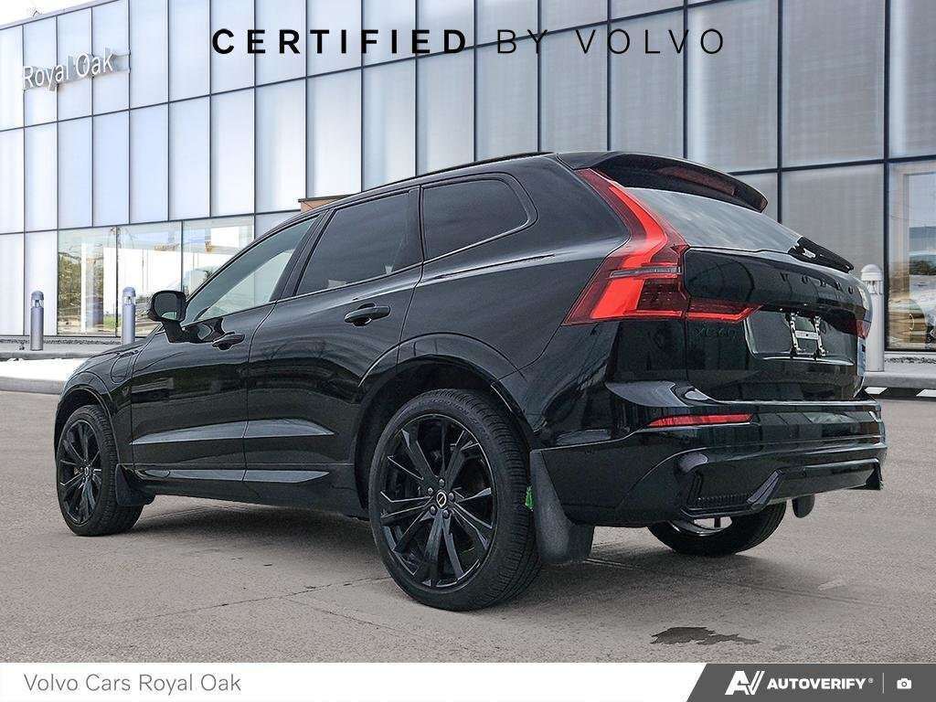 2026 Volvo XC60 Ultra Black Edition — снимка 1