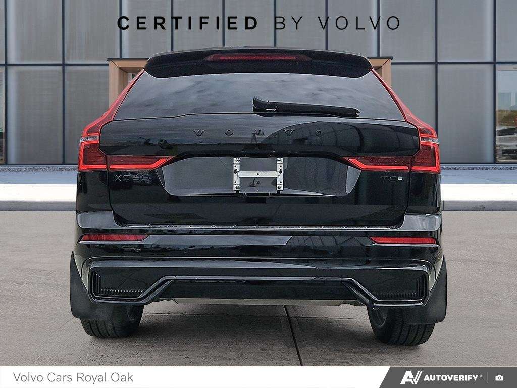 2026 Volvo XC60 Ultra Black Edition — снимка 1
