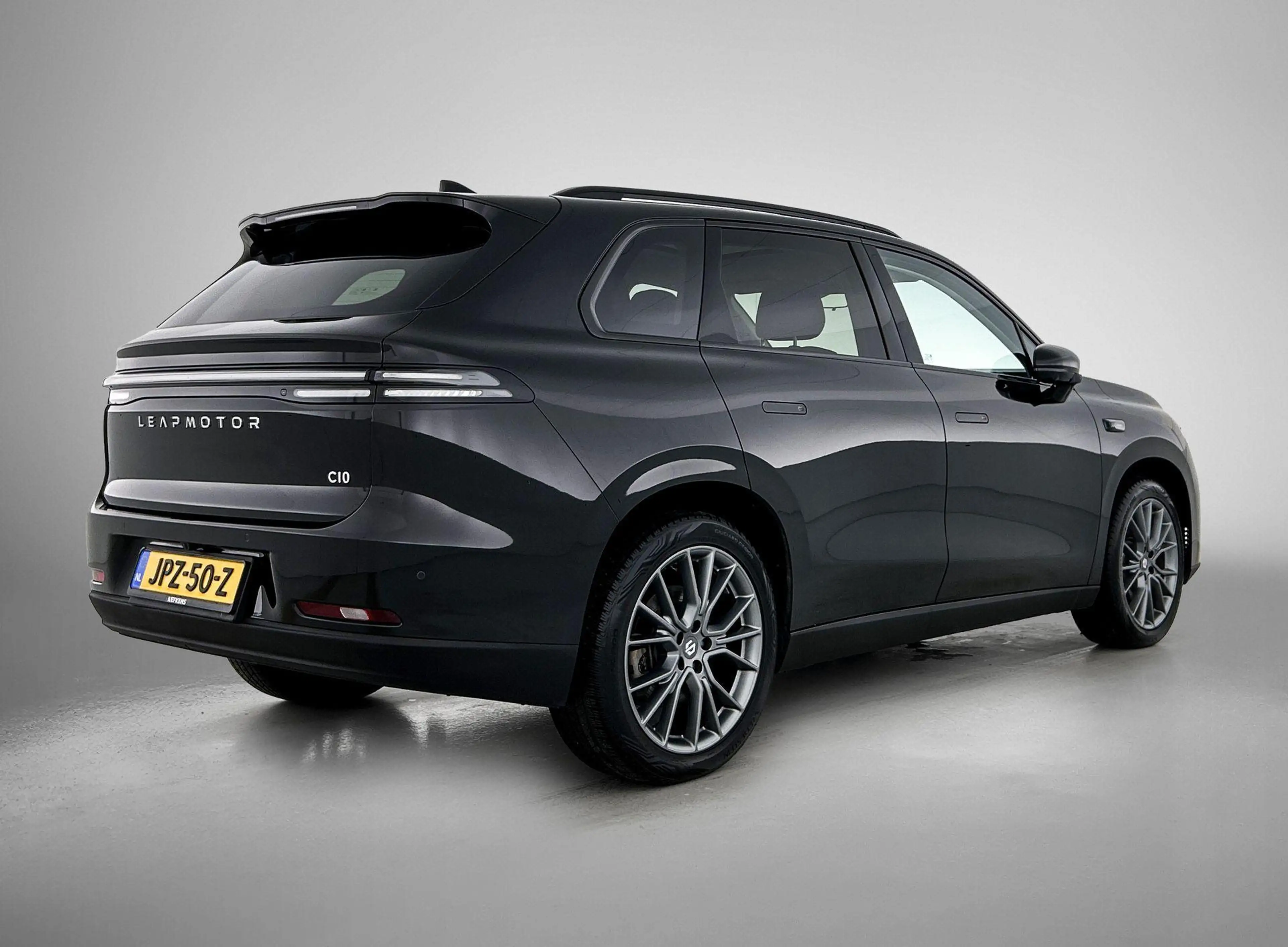 Leapmotor C10 218pk Design 69.9 kWh Automaat | Navigatie | Elekt — photo 8