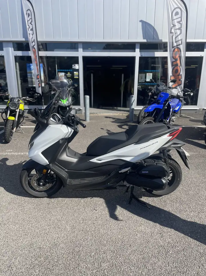 Honda Forza 125