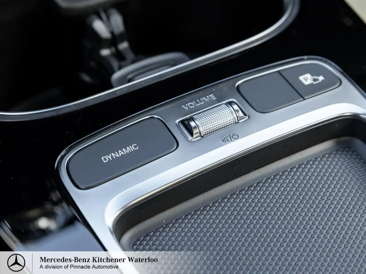 Mercedes-Benz CLA снимка Mercedes-Benz CLA