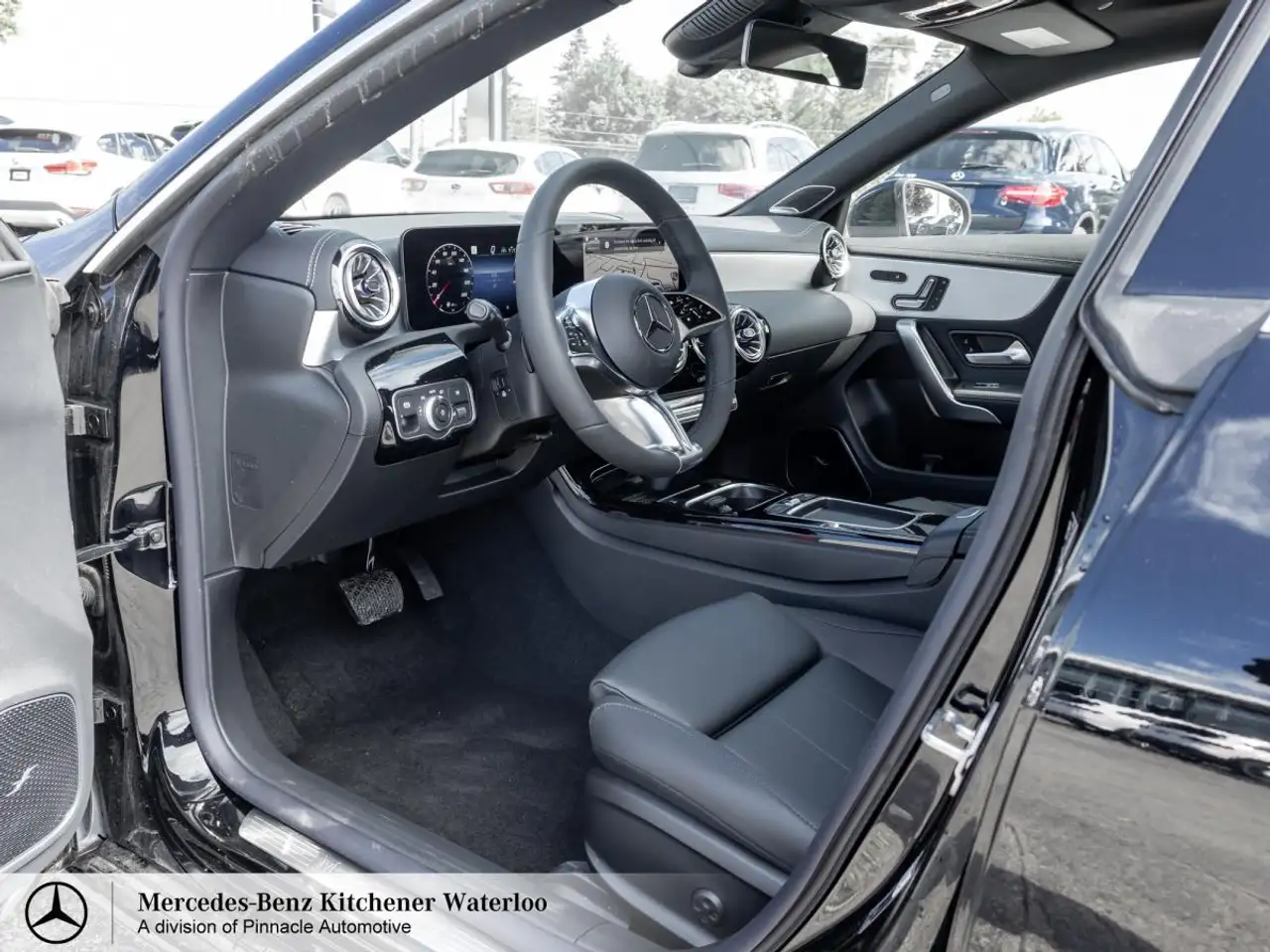 Mercedes-Benz CLA снимка Mercedes-Benz CLA