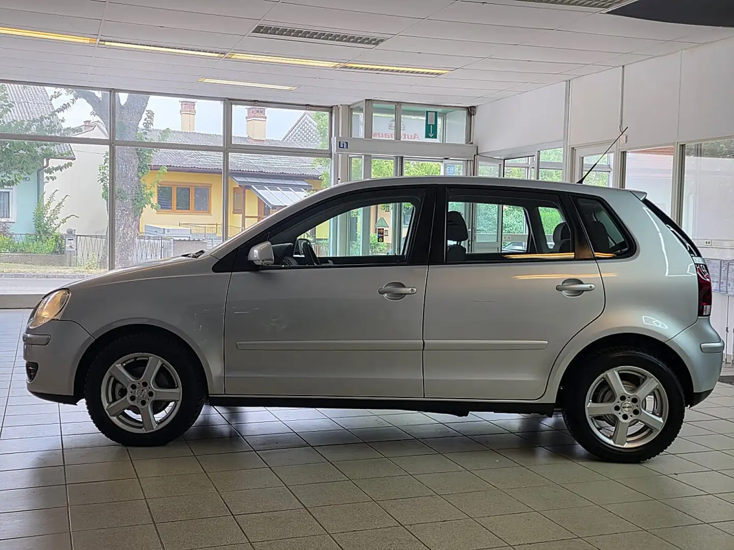Volkswagen Polo Trendline 1,2 Silber - 2