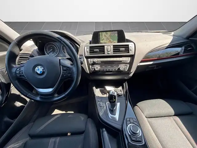 BMW 1 Series view 13