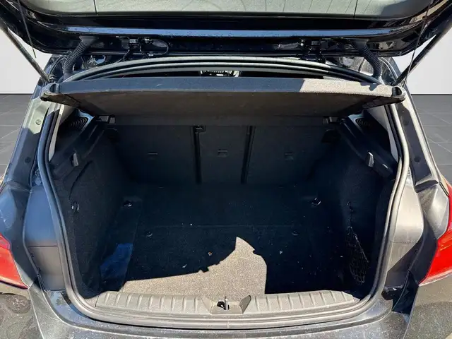 BMW 1 Series view 7