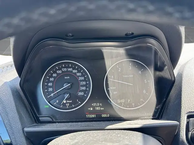 BMW 1 Series view 14