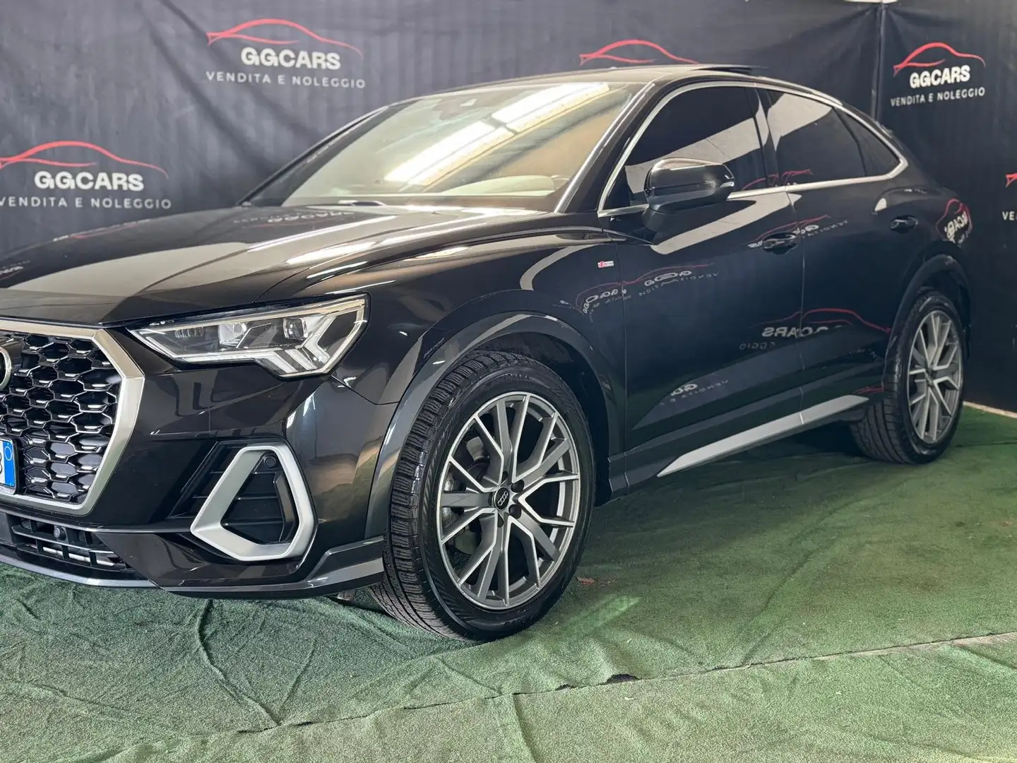 Audi Q3 Nero - 2