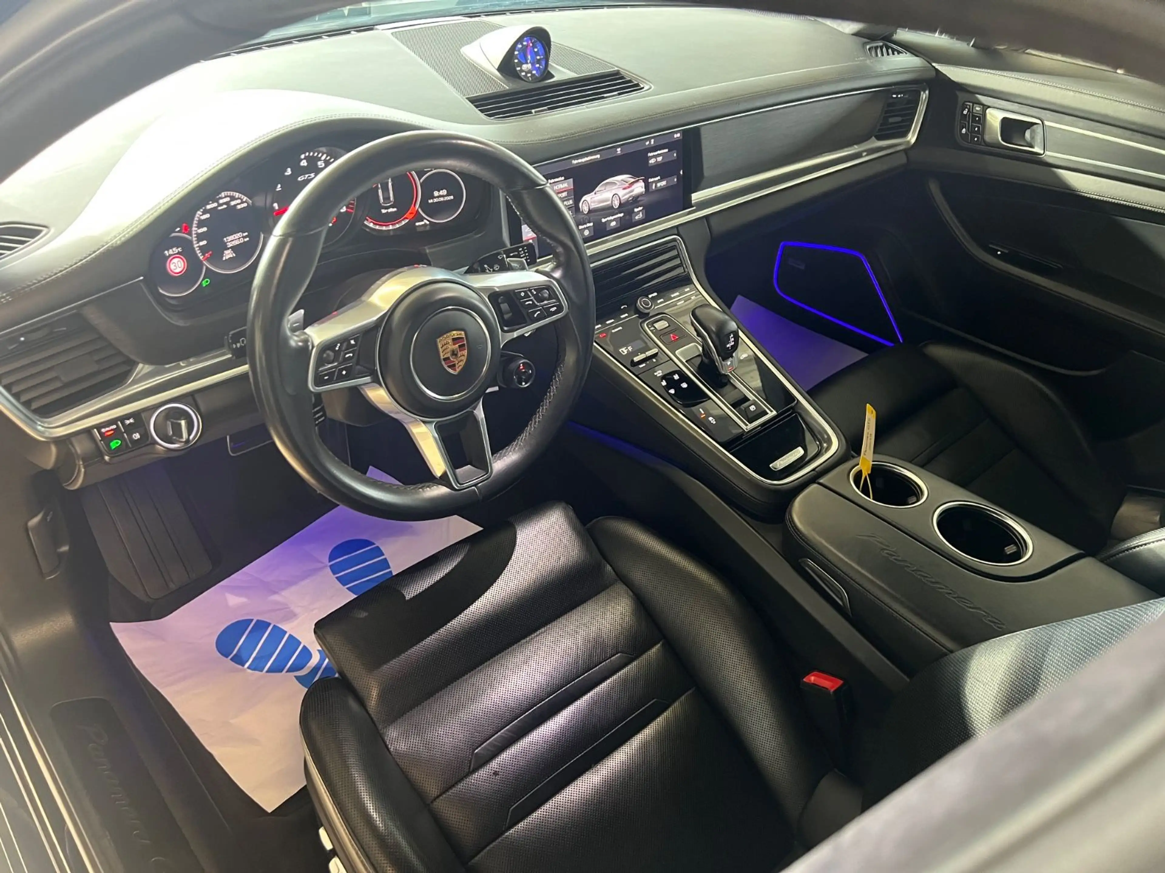 Porsche Panamera GTS — photo 12