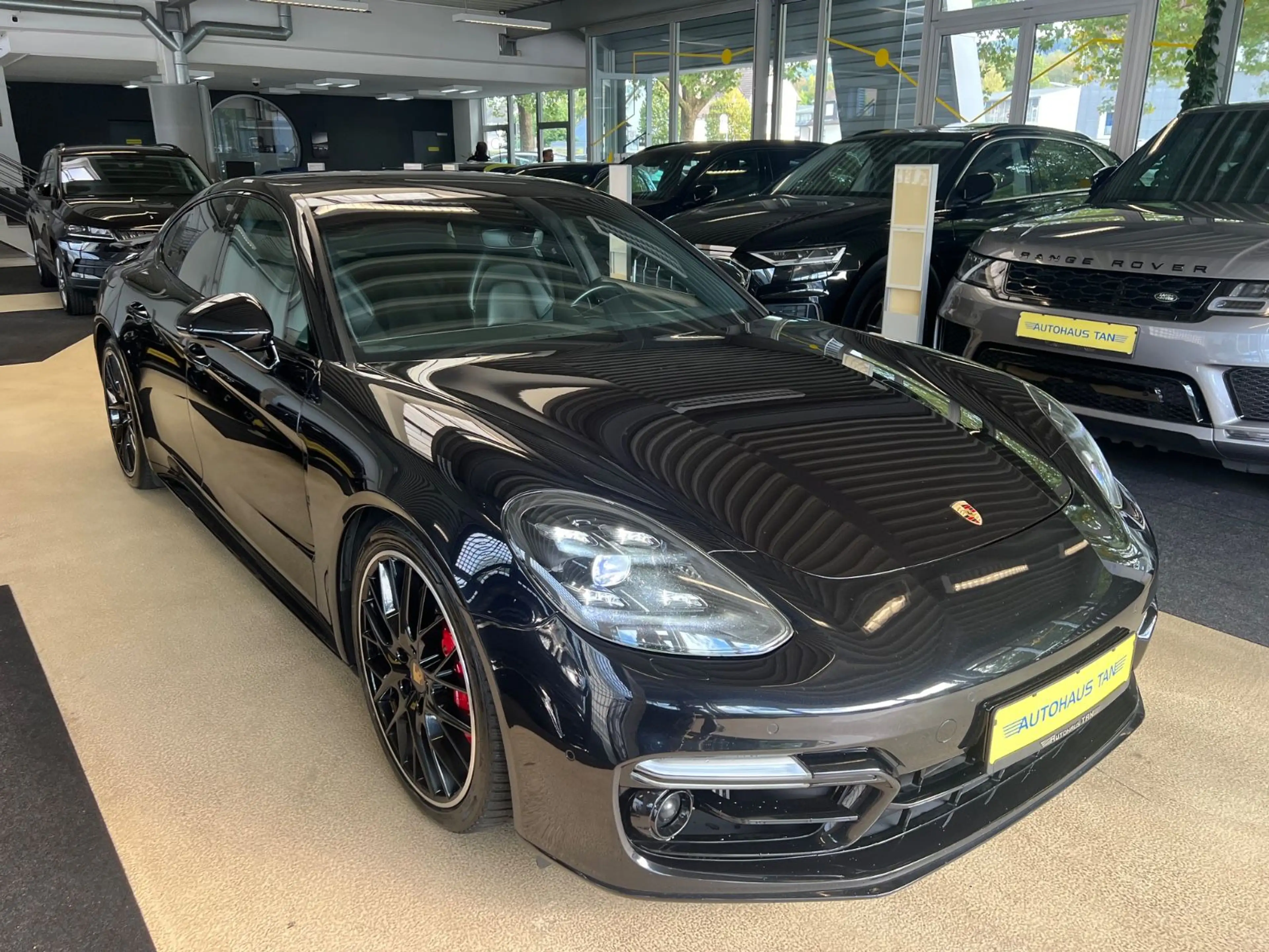 Porsche Panamera GTS — photo 3